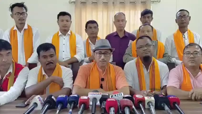 মৰিগাঁও: জিলাৰ ট্ৰাইবেল সংঘৰ প্ৰেক্ষাগৃহত সদৌ তিৱা ছাত্ৰ সন্থাৰ সংবাদমেল