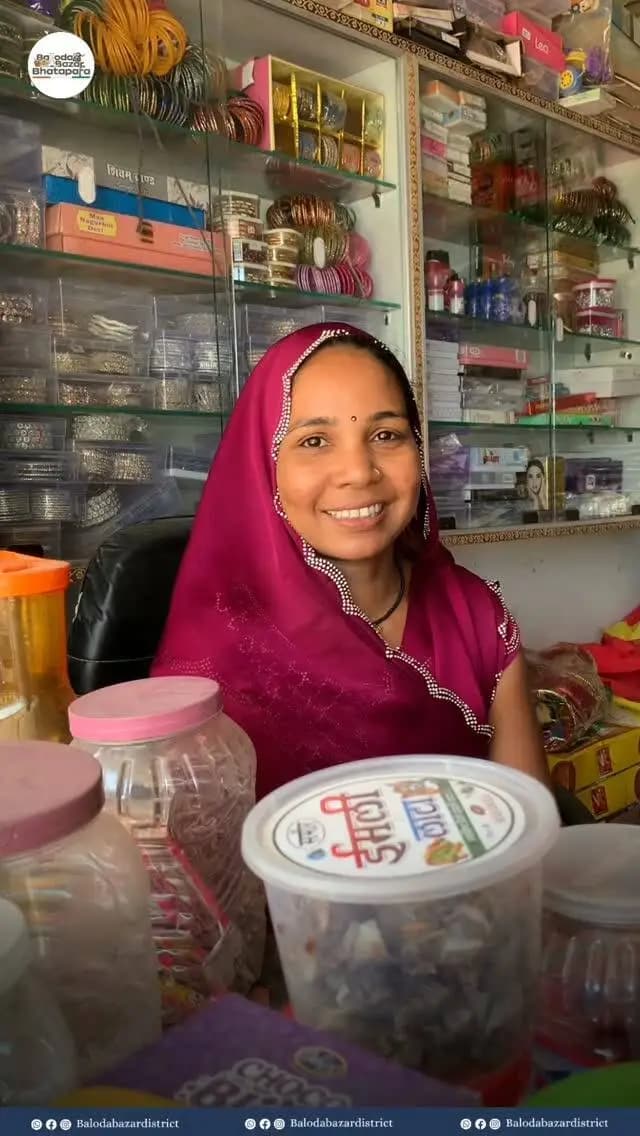 महतारी वंदन योजना से पुन्नी ध्रुव के छोटे व्यवसाय को मिल रहा संबल, परिवार के खर्च में हो रही मदद।
हर महीने मिलने वाली ₹1,000 की सहायता राशि से दुकान में सामान भरने में मिली राहत।
#सेवा_की_कहानी
#सेवा_संकल्प_अभियान
#balodabazar
#SevaSankalpBB
#Chhattisgarh