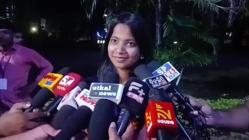 ନୟାଗଡ: ଛାତ୍ର ସଂସଦ ନିର୍ବାଚନ ଜିତିବା ପରେ ପ୍ରତିକ୍ରିୟା ରଖିଲେ ସ୍ଵୟଂ ଶାସିତ ମହାବିଦ୍ୟାଳୟ ର ଭାଇସ୍ ପ୍ରେସିଡେଣ୍ଟ