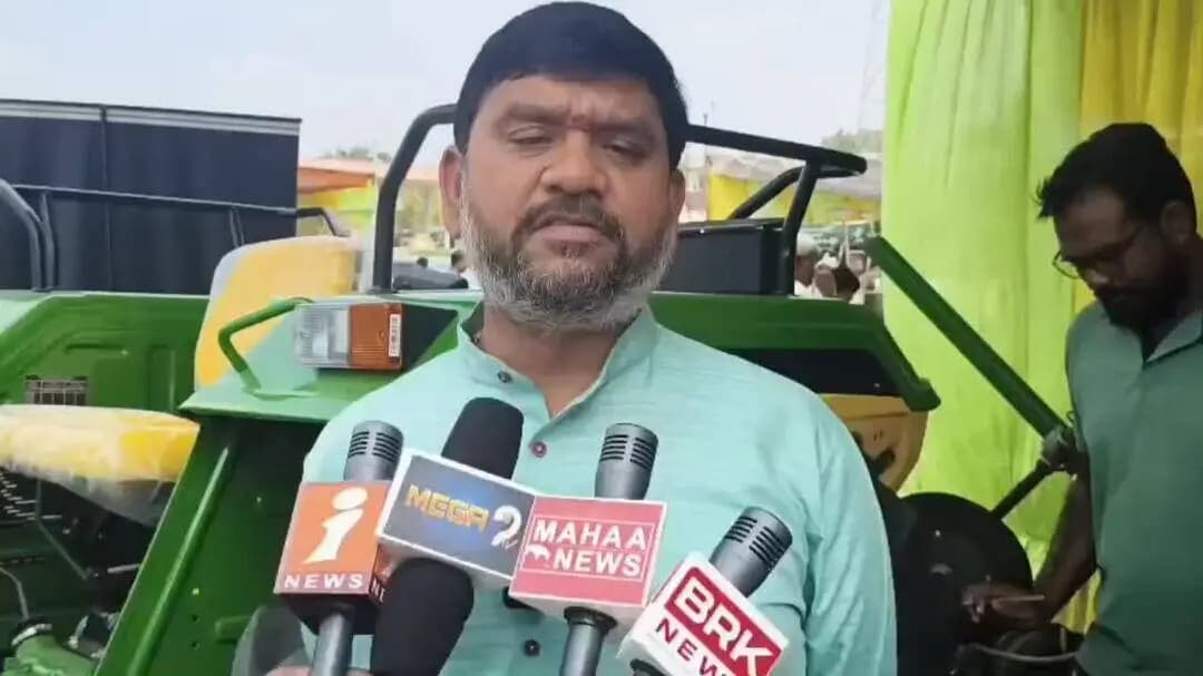 కాగజ్నగర్: ఆధునిక వ్యవసాయ పద్ధతులు పాటించాలి;సిర్పూర్ ఎమ్మెల్యే పాల్వాయి హరీష్ బాబు