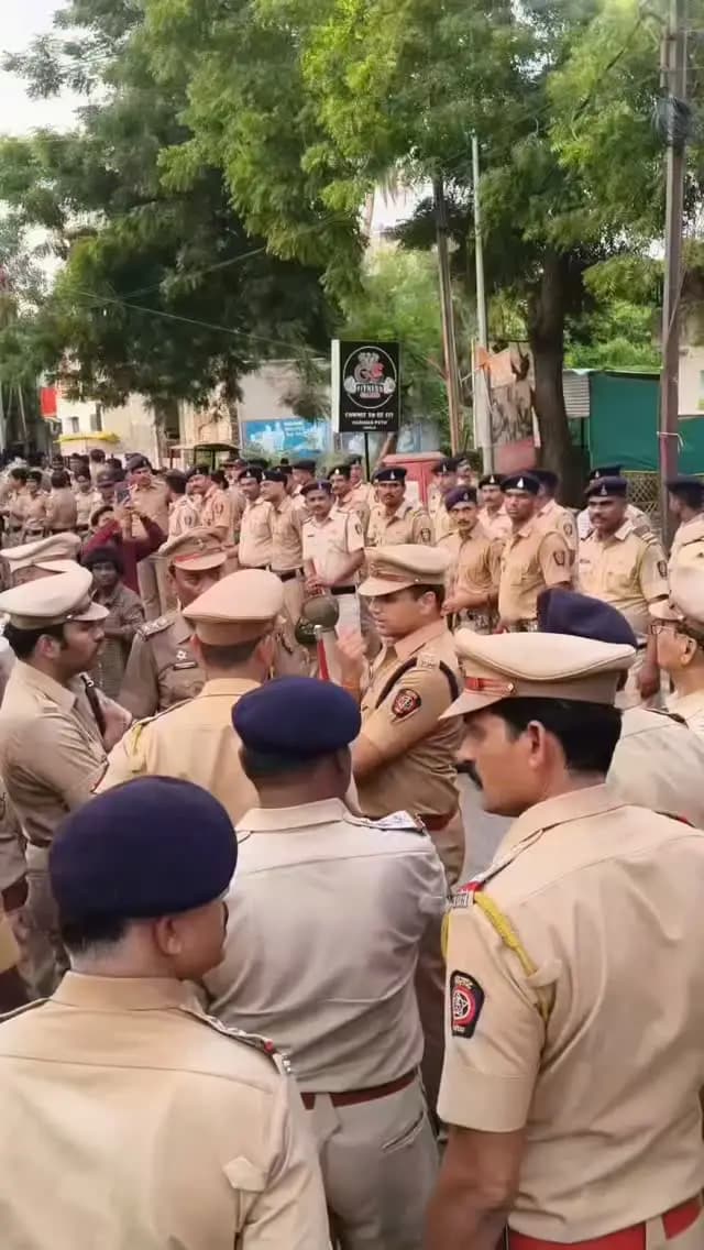 🚨 अकोला पोलीस दल कावड पालखी बंदोबस्त करिता सज्ज!🚔
🚨अकोला पोलीस 🚨
सेवेत सदैव तत्पर!
#AKOLAPOLICE #MaharashtraPolice #Police #Seva #Bandobast IPS Tranding PoliceAkola