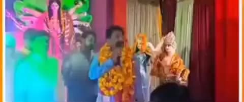 मछलीशहर: मुंगरा बादशाहपुर में अब पूजा पंडालों में भी राजनीति होने लगी, राजेश यादव ने भाजपा को जिताने की अपील की