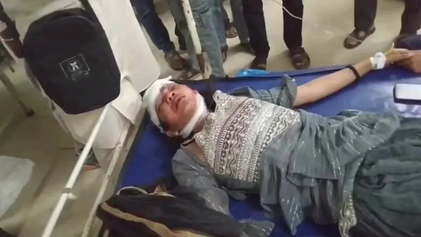 बीना: खुरई रोड पर ई-रिक्शा और बाइक की जोरदार भिड़ंत, युवती गंभीर घायल, जिला अस्पताल रेफर