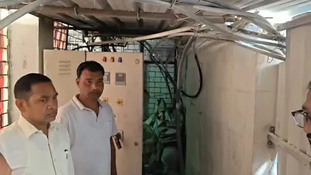 ⏩जिला अस्पताल में गत रात्रि शार्ट सर्किट की वजह से बिजली पैनल में आग लगने की घटना पर कलेक्टर श्रीमती राखी सहाय ने जिला अस्पताल का किया निरीक्षण, भर्ती मरीजों से पूछी कुशलक्षेम
⏩उल्लेखनीय है कि आग को तत्काल ही अग्निशमन यंत्र से बुझा दिया गया था और आग पर काबू पा लिया गया था।
@cmmadhyapradesh
@jansamparkmp
#उमरिया
#umaria