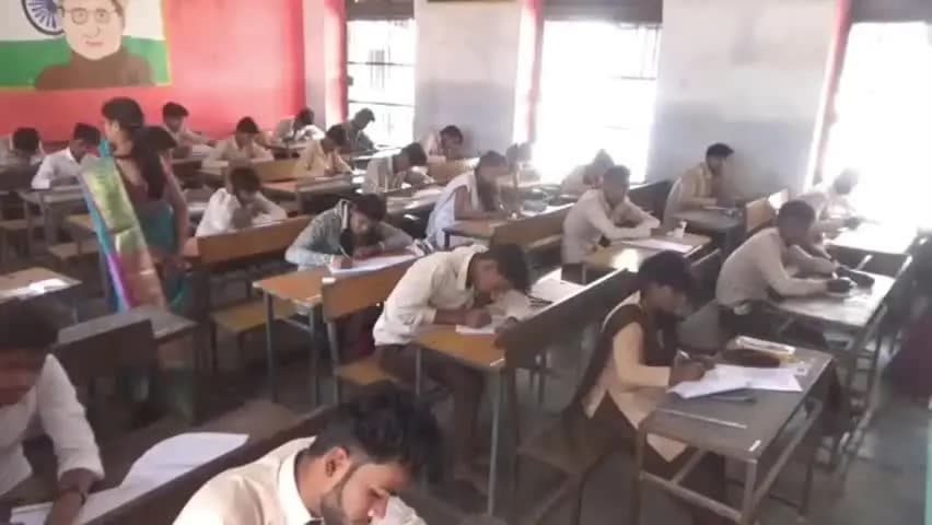 सागर: सागर में बोर्ड कॉपियां जांचने वाले 700 शिक्षकों का 7 माह मानदेय अटका,शिक्षक संघ ने दी आंदोलन की चेतावनी