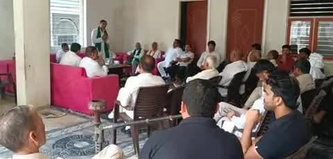 @बदलाव हमेशा बड़ी शुरुआत से नहीं, बल्कि छोटी-छोटी कोशिशों से आता है।
Change doesn't always come from big beginnings, bu