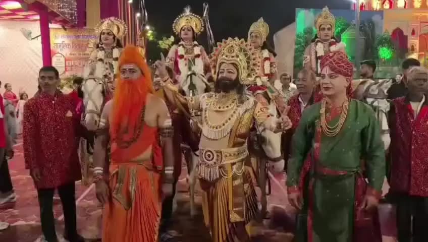 रामलीला में निकली श्री राम की बारात, भाइयों के साथ घोड़े पर सवार नजर आए श्री राम