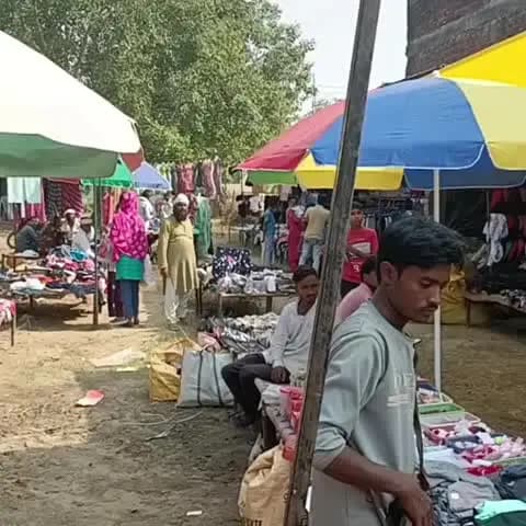 चकरनगर: कस्बा में चंबल रॉड पर साप्ताहिक जमुना बाजार का फीता काटकर उद्घाटन, पहले दिन उमड़ी भीड़