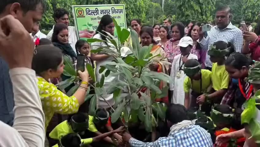 यमुना विहार: डॉ. कलाम की 95वीं जयंती पर एमसीडी ने आयोजित किया ‘कलाम स्मृति उत्सव’
