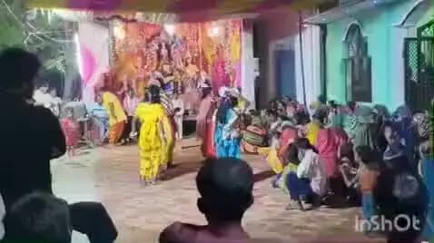 नानपारा: नवाबगंज क्षेत्र में शारदीय नवरात्रि के छठे दिन पंडालों में भक्तों की भीड़ उमड़ी, जयकारों से गूंजा क्षेत्र