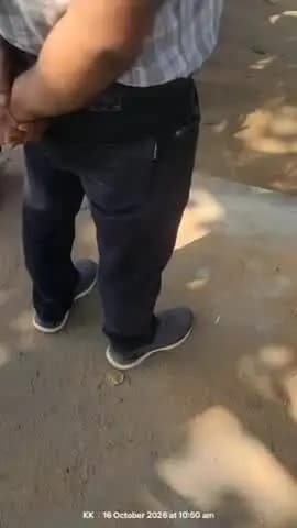 बड़ागांव धसान: अमरपुर गांव: प्रार्थना कर रहे छात्र-छात्राओं को गांव के दबंगो ने रोका, स्कूल में प्रार्थना बंद कराने का वीडियो वायरल