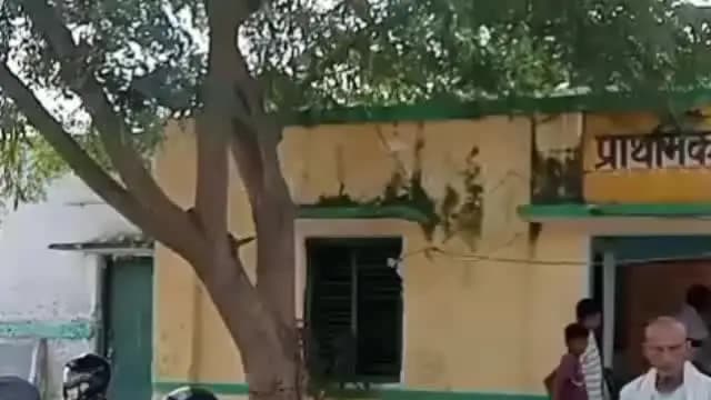 पडरौना: कुशीनगर के पडरौना स्थित प्राथमिक विद्यालय रतनवा टोला मछरहाँ में चोरी की घटना