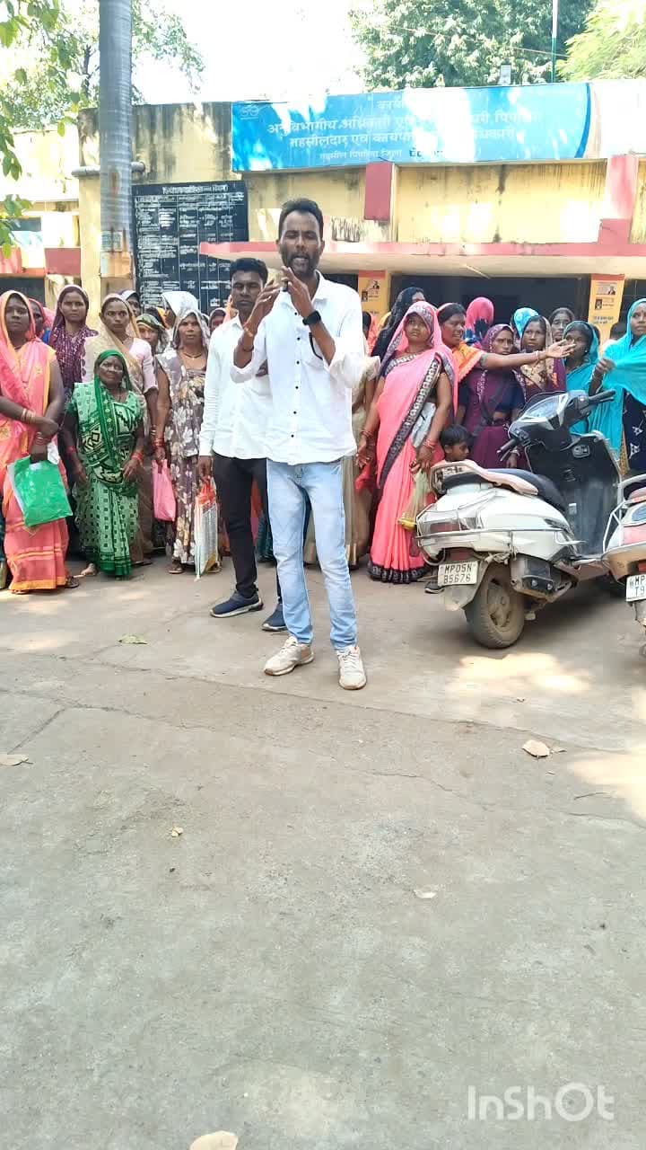 ग्राम पिसुआ तहसील पिपरिया शराब बंद करवाने दिया आवेदन