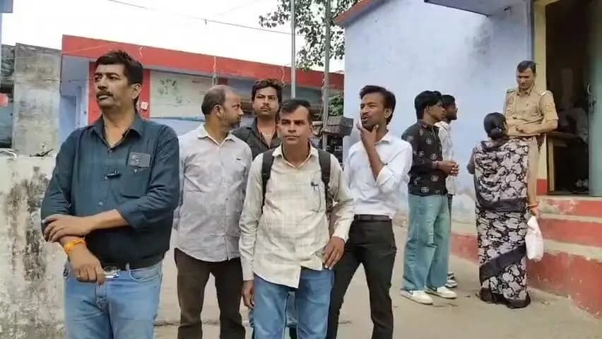 कानपुर: कानपुर में लाखों का उधार माल लेकर दुकान में ताला लगाकर आरोपी फरार, 18 फर्मों के चेक बाउंस