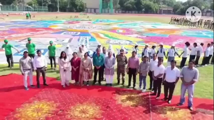सहारनपुर: स्कूली बच्चों ने रंगोली में उकेरा 'विकसित भारत', महापौर ने कहा- विकसित भारत के लिए हर रोज एक सकारात्मक कार्य करें