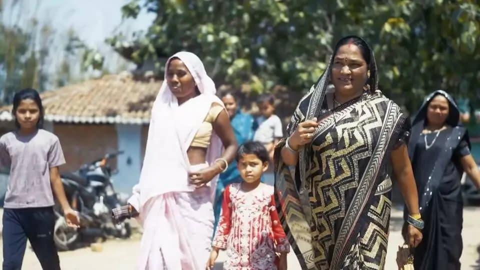 जनता की समस्याओं का त्वरित समाधान, सीएम हेल्पलाइन 1076 की पहचान
मुख्यमंत्री श्री विष्णु देव साय के नेतृत्व में सीएम हेल्पलाइन 1076 आम नागरिकों की समस्याओं और शिकायतों को शासन तक पहुँचाने और उनके त्वरित समाधान की प्रभावी माध्यम बनकर उभरी है। स्वयं मुख्यमंत्री जी द्वारा भी लगातार इसकी समीक्षा की जा रही है ताकि आमजन की समस्याओं का निदान और बेहतर सुविधाएं सुनिश्चित हो सके।
#CMHelpline1076 #Sushasansarkar #ViksitChhattisgarh #जनसेवा #सीएम_हेल्पलाइन_1076