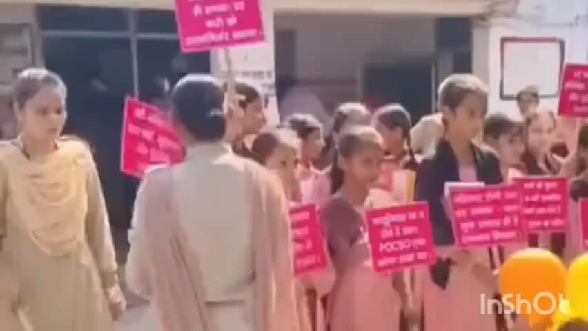 रामपुर मनिहारन: नानौता थाने में बच्चों ने सीखे सुरक्षा के गुर, पुलिस ने महिला सुरक्षा, बाल अधिकार और पॉक्सो एक्ट की दी जानकारी