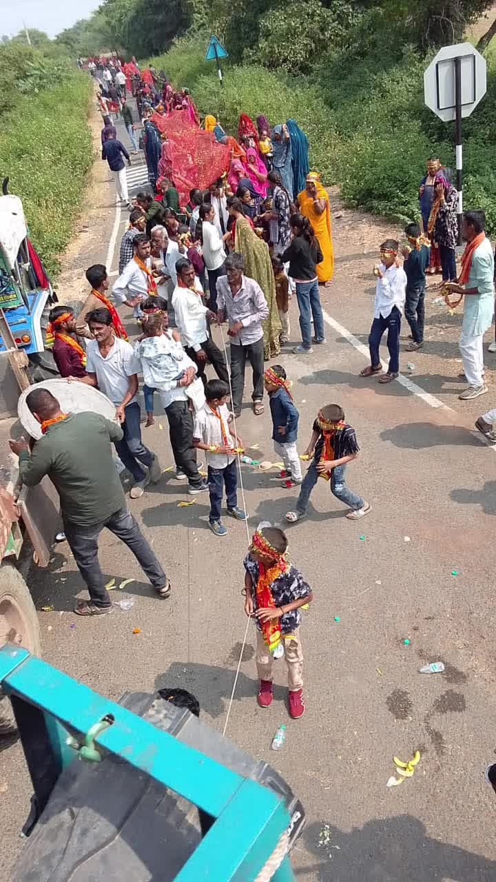 चुकनी गांव से दुधाखेड़ी माता जी