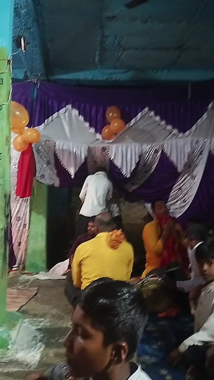 Apne gaon sandhi mein man Durga ki