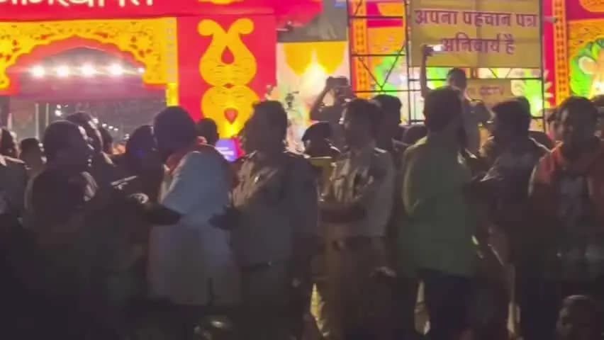 इंदौर: इंदौर में बजरंग दल ने अभिव्यक्ति गरबा इवेंट का विरोध किया, कहा- यह सनातन धर्म का अपमान