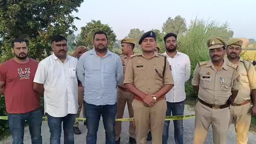 थाना रामपुर मथुरा क्षेत्रांतर्गत हुई पुलिस मुठभेड़ के संबंध में क्षेत्राधिकारी महमूदाबाद श्री कपूर कुमार द्वारा दी