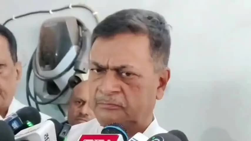 आरा: रामकुमार सिंह हत्याकांड: आरके सिंह ने सरकार पर हमला किया, कहा- दोषियों की गिरफ्तारी न होने पर होगा आंदोलन