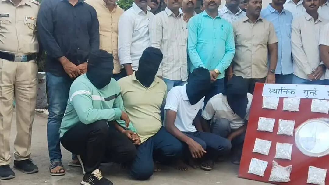 सातारा: भुईंज दरोड्याचा १२ तासांत छडा! आठ दरोडेखोरांना अटक; १ कोटी ५५ लाखांचा मुद्देमाल हस्तगत