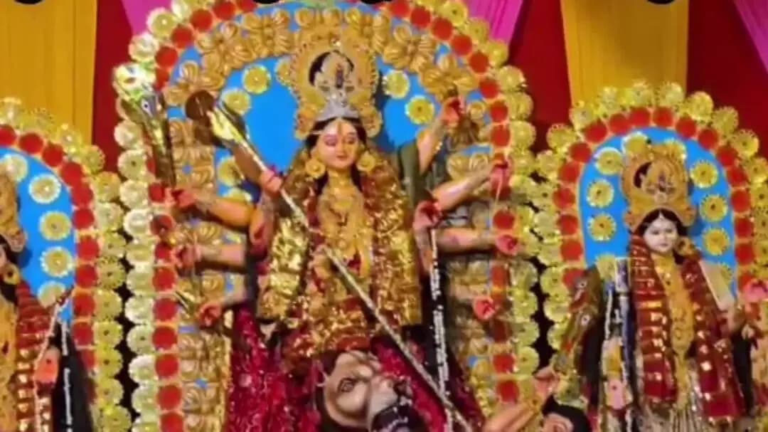कुंदा: मां कालरात्रि की आराधना में उमड़े श्रद्धालु, संध्या आरती में लगी भीड़