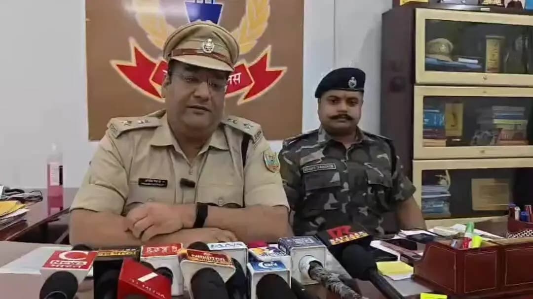 लावालौंग: नाबालिग से सामूहिक दुष्कर्म के बाद हत्या: पोर्न वीडियो देखकर घटना को दिया अंजाम, शव को महुआ के पेड़ से लटकाया थ