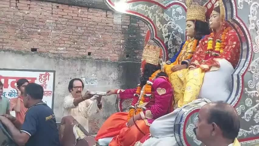सिराथू: दारानगर में नज़र आई तहज़ीब की विरासत, मुस्लिम मुहल्ले में राम रथ का ऐतिहासिक स्वागत किया गया