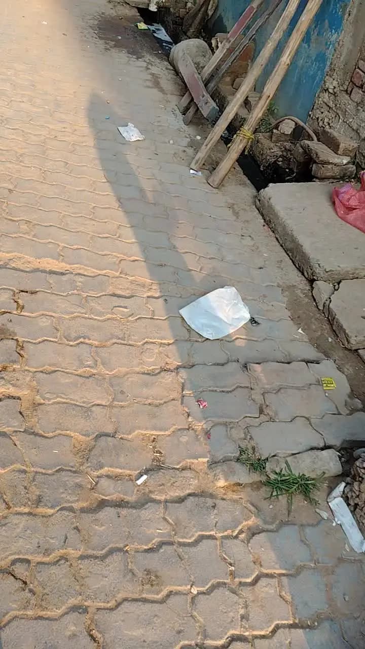 @nali ki safai thik se n hone ke sambandh me