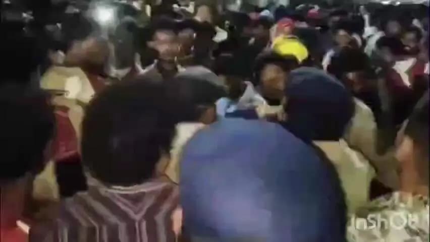 जगदलपुर: 600 साल से अधिक पुरानी परंपरा को जेसीबी का सहारा, विवाद के बाद मशीन से खिंचा बस्तर दशहरा का रथ