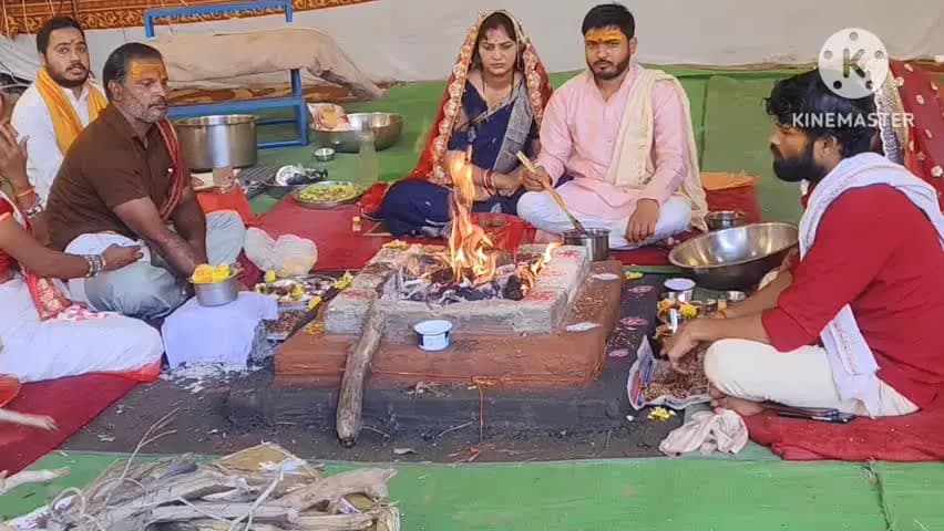 पंधाना: बोरगांव बुजुर्ग में श्रद्धा और उल्लास से मनाई गई दुर्गा नवमी, सोमवार सुबह हुआ महानवमी का हवन