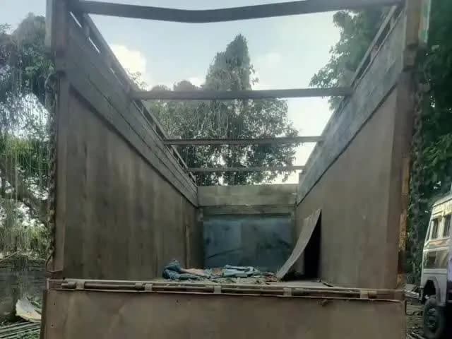 पूर्णिया पूर्व: पूर्णिया में चोरी के ट्रकों की खरीद-बिक्री और चेचिस नंबर बदलकर मॉडिफाई करने वाले गिरोह का भंडाफोड़, तीन ट्रक बरामद