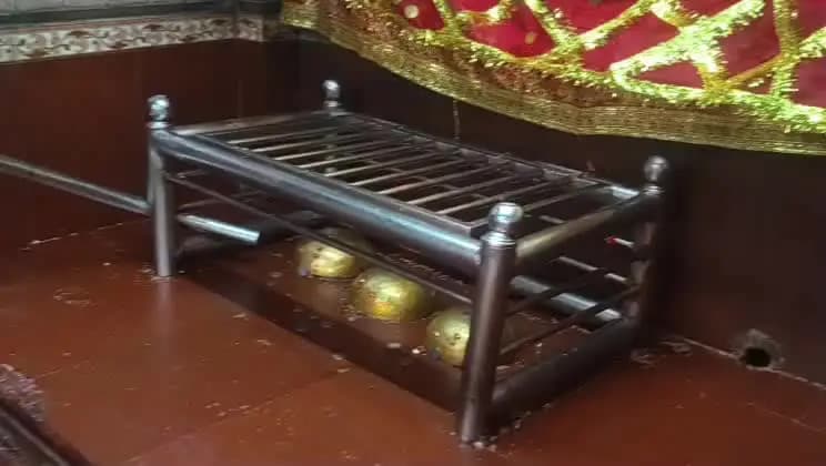 रफीगंज: सोशल मीडिया पर हुआ प्यार, समाजसेवियों की पहल से रफीगंज रेलवे स्टेशन के डिहवार स्थान परिसर में शादी में बदला रिश्ता