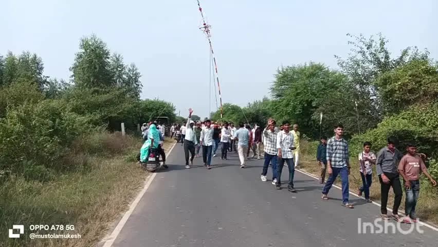 गोरमी: दुर्गा नवमी के पावन अवसर पर माता के दरबार में उमड़ी भक्तों की भीड़