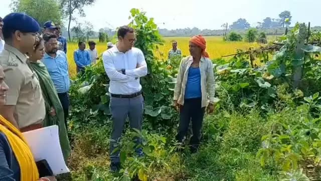 🔹एक एकड़ में धान, 25 डिसमिल में सब्जियां, खेती से मुनाफे की नई राह दिखा रहे वृंदावन पटेल।
🔹फसल विविधीकरण और गोबर की जैविक खाद से घटाई लागत, बढ़ाई आमदनी।
@JansamparkMP
@CMMadhyaPradesh
Agriculture Department, MP
@Aidalsinghkbjp
#katni #कटनी