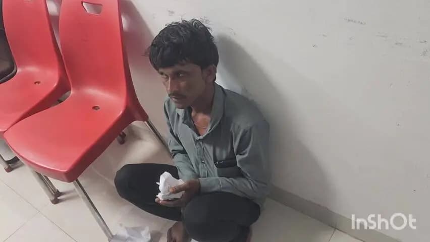 विदिशा नगर: बेटी के इलाज के दौरान पति-पत्नी में विवाद, पति ने पत्थर से किया हमला