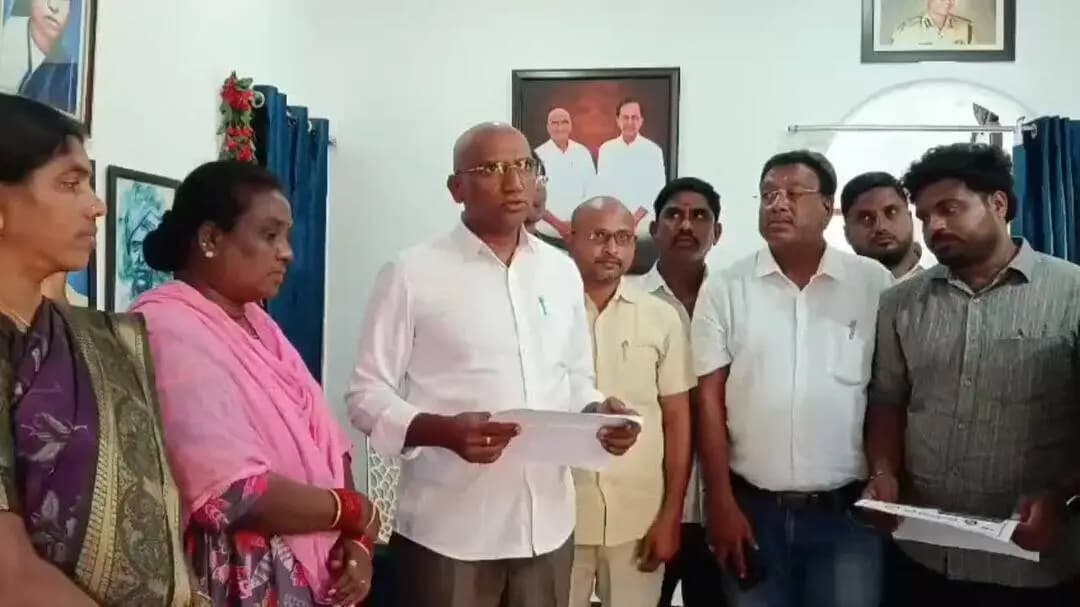 కాగజ్నగర్: ఉద్యోగుల సమస్యల పరిష్కారానికి కృషి చేస్తా: ఆర్ఎస్ ప్రవీణ్ కుమార్