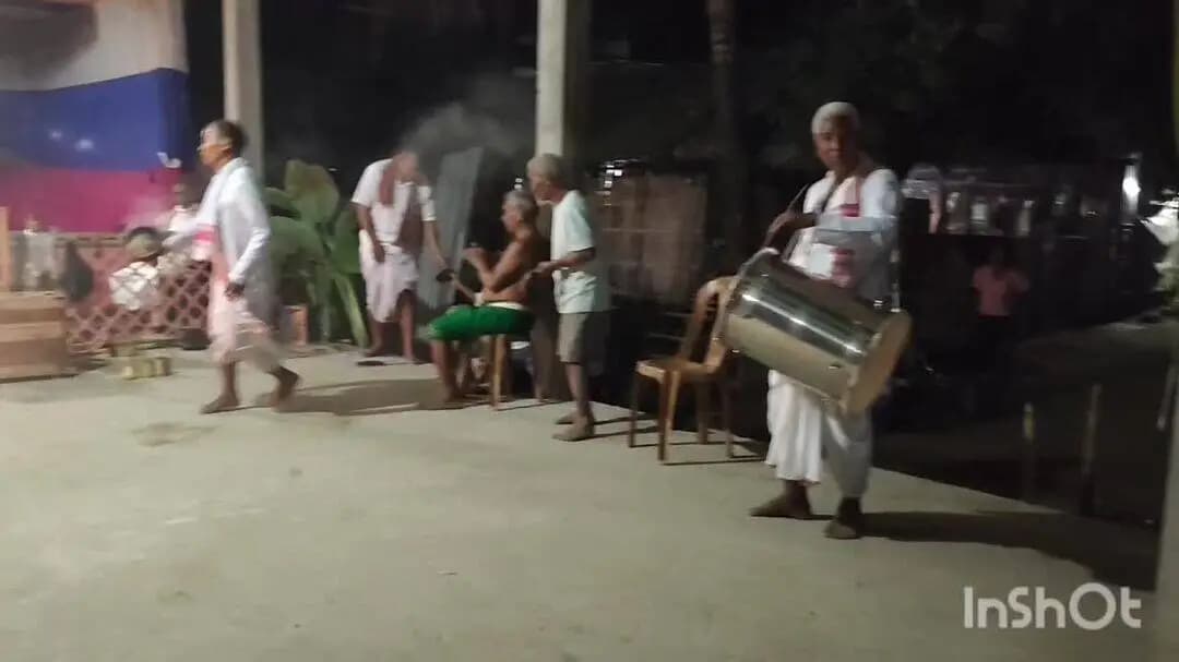ধেমাজি: আজি মহানৱমী৷জয়ৰামপুৰৰ সাৰ্বজনীন শ্ৰী শ্ৰী দুৰ্গা মন্দিৰত পুৱাৰে পৰা দেখা গৈছে অগণন ভক্তৰ ভিৰ
