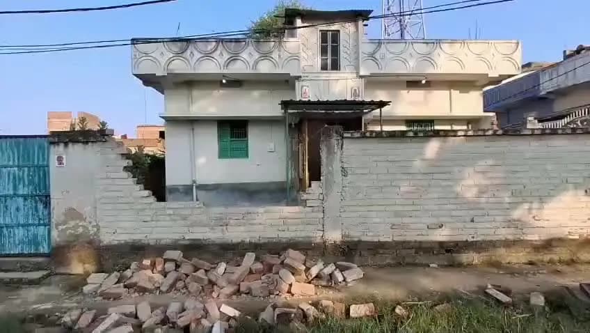 पंडारक: पंडारक में चोरों ने बाउंड्री तोड़कर घर में की चोरी, सोने-चांदी के जेवरात और नकदी लेकर हुए फरार
