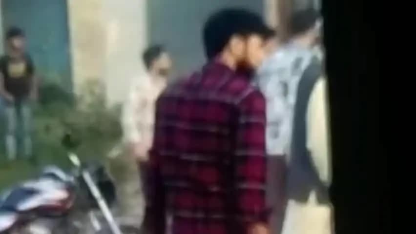 रामपुर: जीठनिया के पास पुरानी रंजिश को लेकर दो पक्षों में मारपीट, एक पक्ष के चार लोग घायल, पुलिस ने भेजा अस्पताल