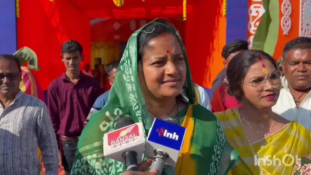 लुण्ड्रा: छत्तीसगढ़ की महिला बाल विकास मंत्री लक्ष्मी राजवाड़े से कांग्रेस के आरोपों पर पब्लिक एप की टीम ने ली प्रतिक्रिया