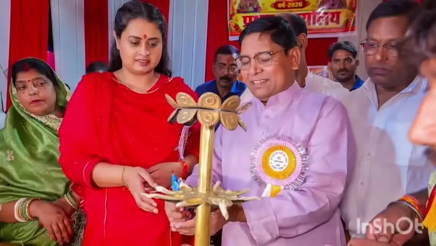 गिधौर: गिद्धौर दुर्गा पूजा मेले का उद्घाटन मंत्री श्रेयसी सिंह और दामोदर रावत ने किया