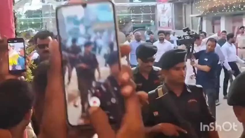 जमालपुर: महानवमी पर मां दुर्गा के दरबार में पहुंचे सीएम सम्राट चौधरी, बिहार की खुशहाली की कामना