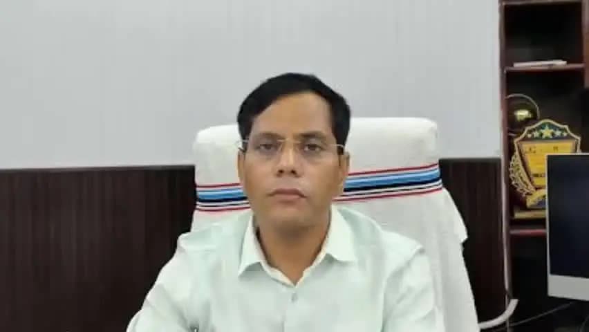 मोतिहारी: जिले में एन०एम०एम०एस० क्लोन के माध्यम से फर्जी उपस्थिति बनाने के मामले में उप विकास आयुक्त ने दर्ज कराई प्राथमिकी
