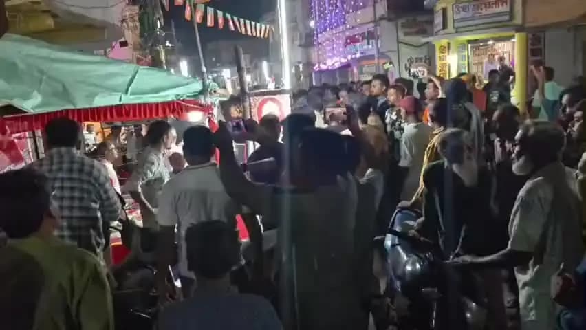 বাদুড়িয়া: বাদুড়িয়ায় বিশ্ব হিন্দু পরিষদের কার্যকর্তা রাম প্রসাদ ঠাকুর ও অন্যান্য কার্যকর্তাদের মারধোরের অভিযোগ