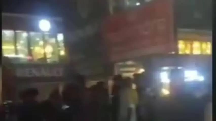 सासाराम: सासाराम के मौर्या रेस्टोरेंट में पुलिस ने की छापेमारी, आपत्तिजनक सामान बरामद; संचालक समेत कई गिरफ्तार