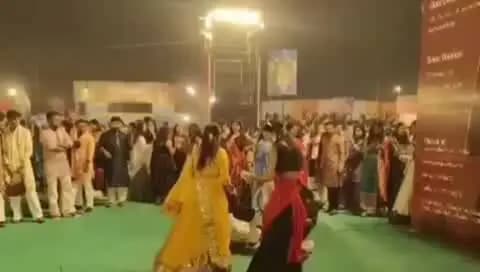 हुज़ूर: भोपाल में नवरात्रि महोत्सव: कथित अश्लील डांस का वीडियो वायरल, गरबा में जमकर मारपीट