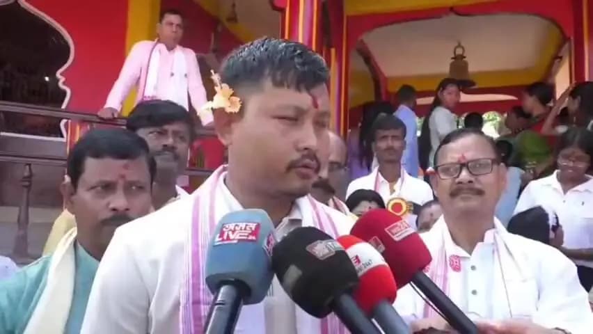 মাটিয়া: গোৱালপাৰাৰ টুক্ৰেশ্বৰী দেৱালয়ত দেৱী দুৰ্গা পূজা দিয়াৰ পিছত মন্তব্য